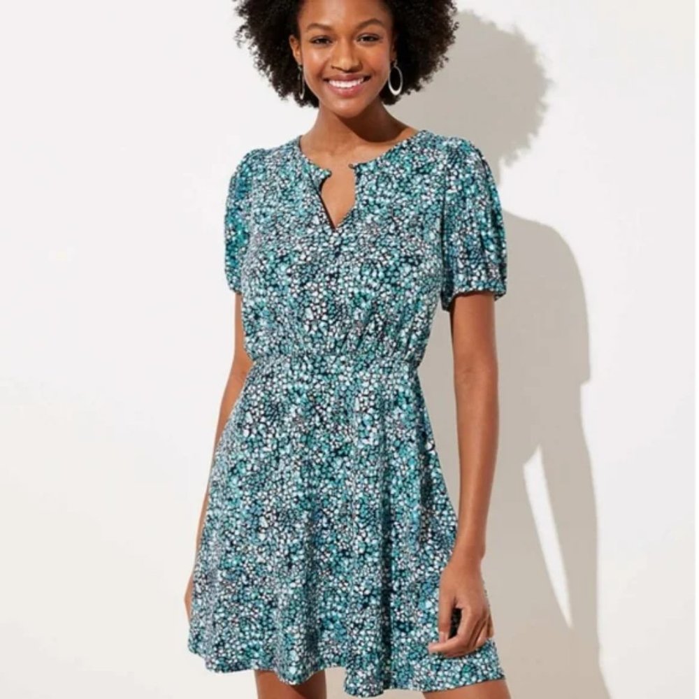 Loft Wildflower Puff Sleeve Flare Dress In Green Floral Print Size 4P EUC